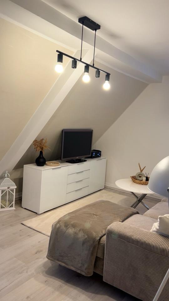 Thumbnail-2-Zimmer-Dachgeschosswohnung in zentraler Lage zum 01.06.2026