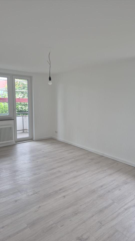 Thumbnail-3 ZKB mit Balkon voll saniert im 1.OG