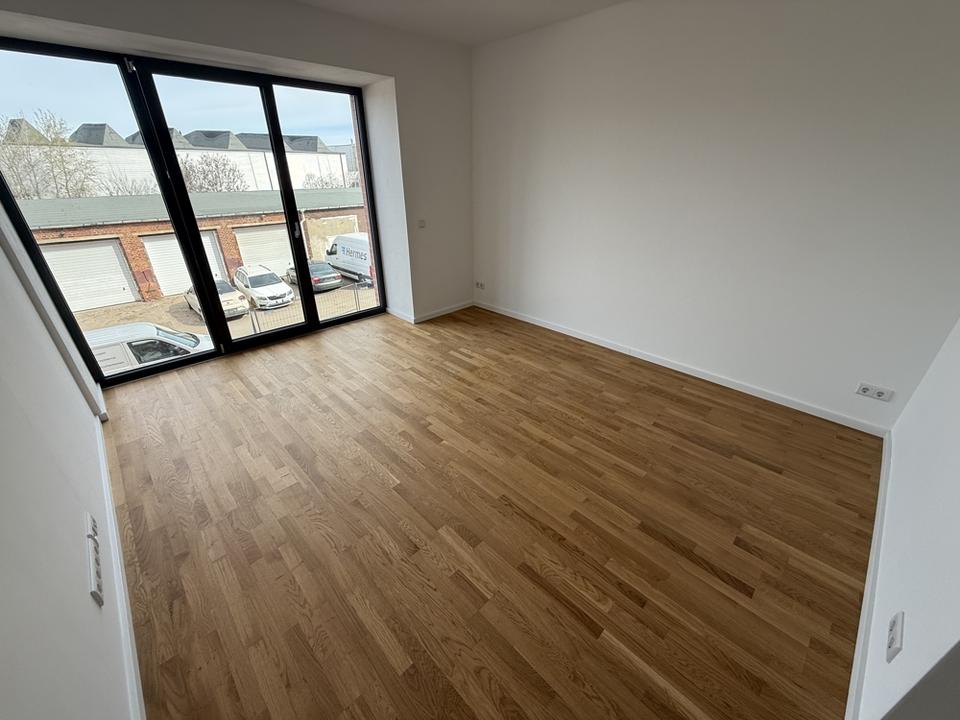 Thumbnail-Wohnen mit Charakter: Stilvolle 2-Zimmer-Denkmalwohnung mit Balkon, Parkett, modernem Bad, SP