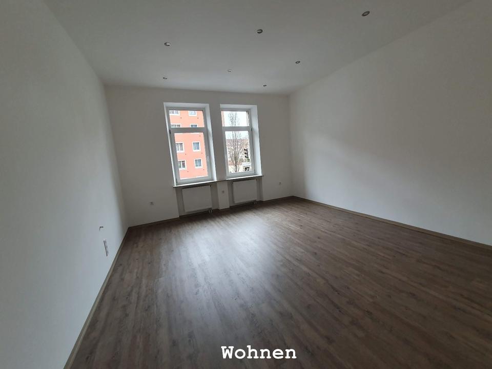 Thumbnail-Neu renovierte, großzügige 2½-Zimmer-Wohnung in zentraler Lage