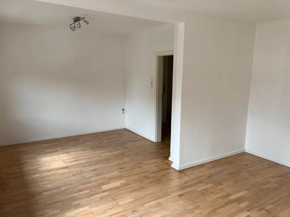 Thumbnail-2-Zimmer Wohnung mit Parkettboden, hochwertiges Bad & Balkon