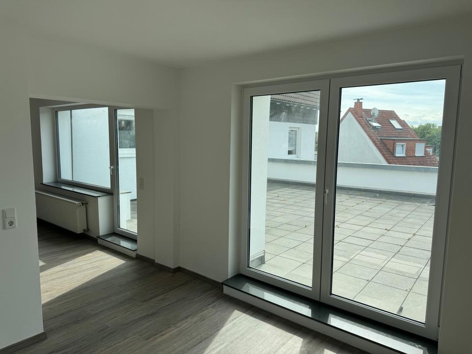 Thumbnail-Moderne, renovierte 4-Zimmer-Wohnung mit großer Südterrasse