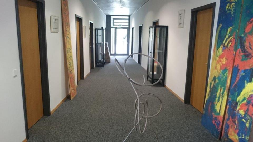 Thumbnail-Büro an der Autobahnauffahrt, großen Fenstern & toller Aussicht