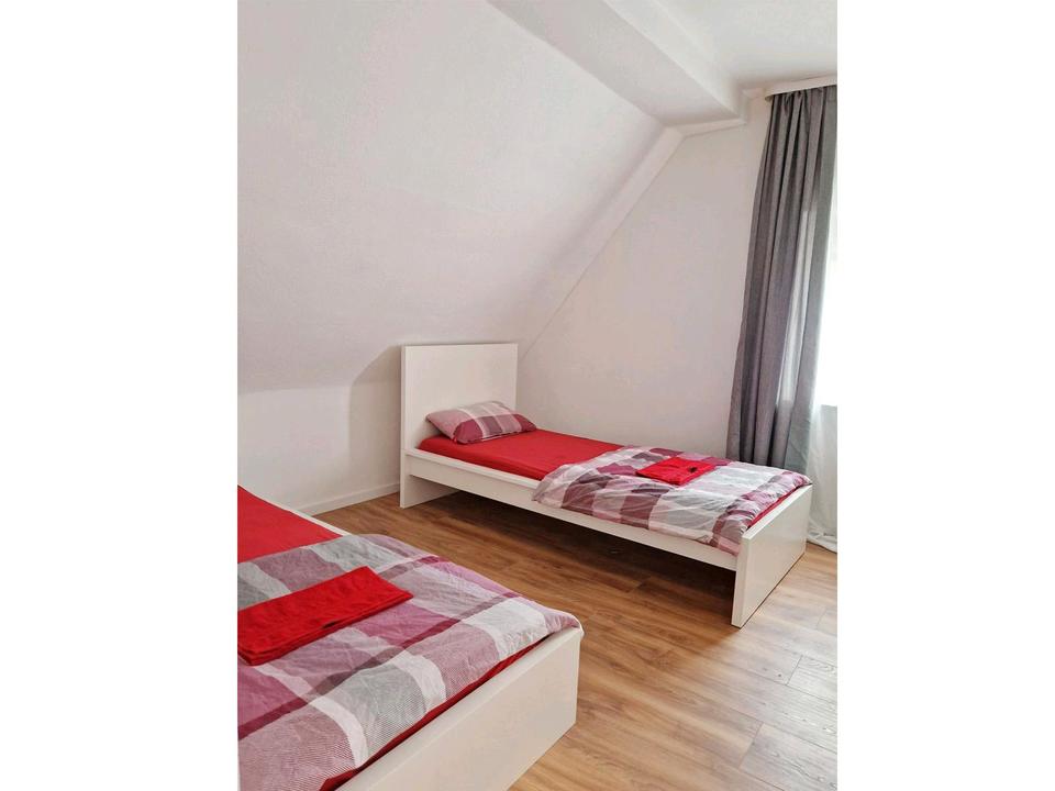 Thumbnail-Möblierte Dachgeschoss-Wohnung in Lonnerstadt, Höchstadt