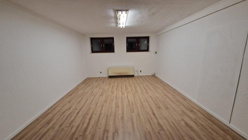 Thumbnail-Lagerraum: hell, geräumig, trocken