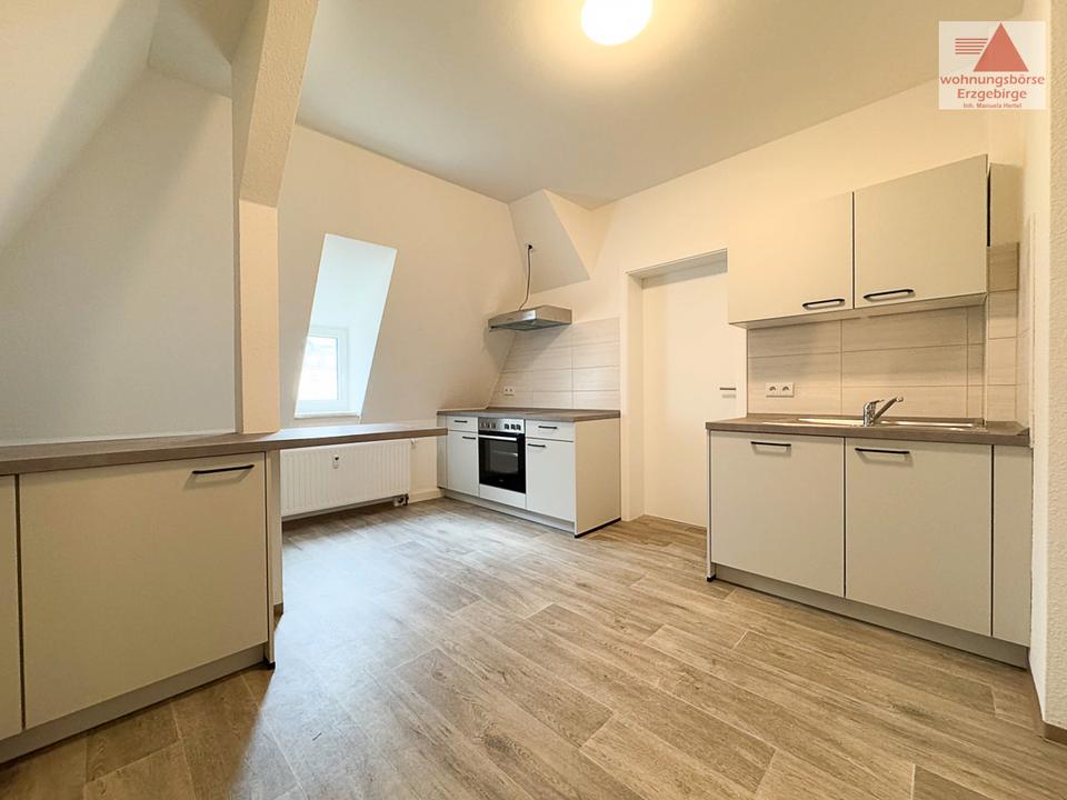 Thumbnail-Frisch saniert – Moderne 3-Raum-Dachgeschosswohnung in Aue zu vermieten