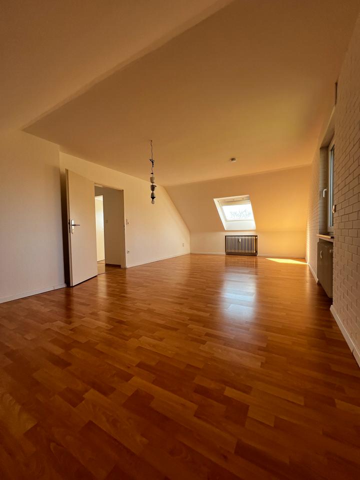 Thumbnail-Dachgeschosswohnung in naturnaher Waldrandlage