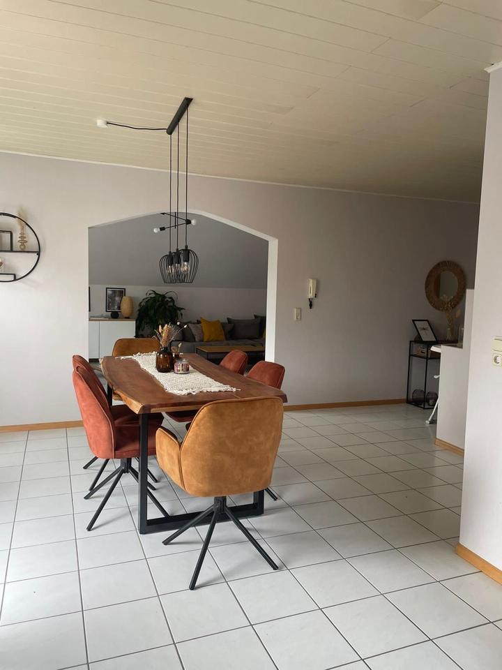 Thumbnail-Großzügige, helle 3,5 ZKB DG Mietwohnung mit Balkon