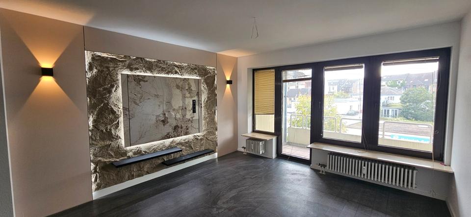 Thumbnail-Frisch renovierte Luxus 2-Zimmer-Wohnung mit Aufzug und Balkon!