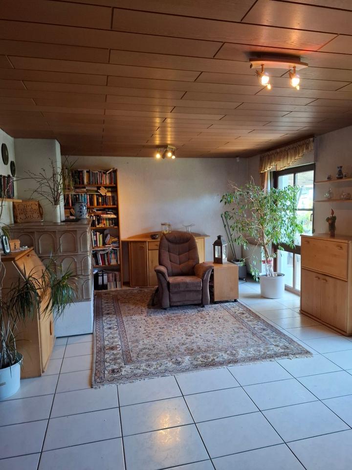 Thumbnail-Großzügiges Schwörer-Fertighaus mit großem Garten