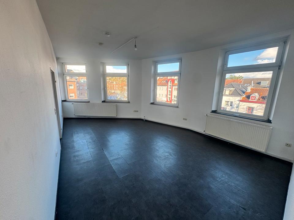 Thumbnail-Vollständig renovierte Wohnung mit drei Zimmern in Aachen Haaren