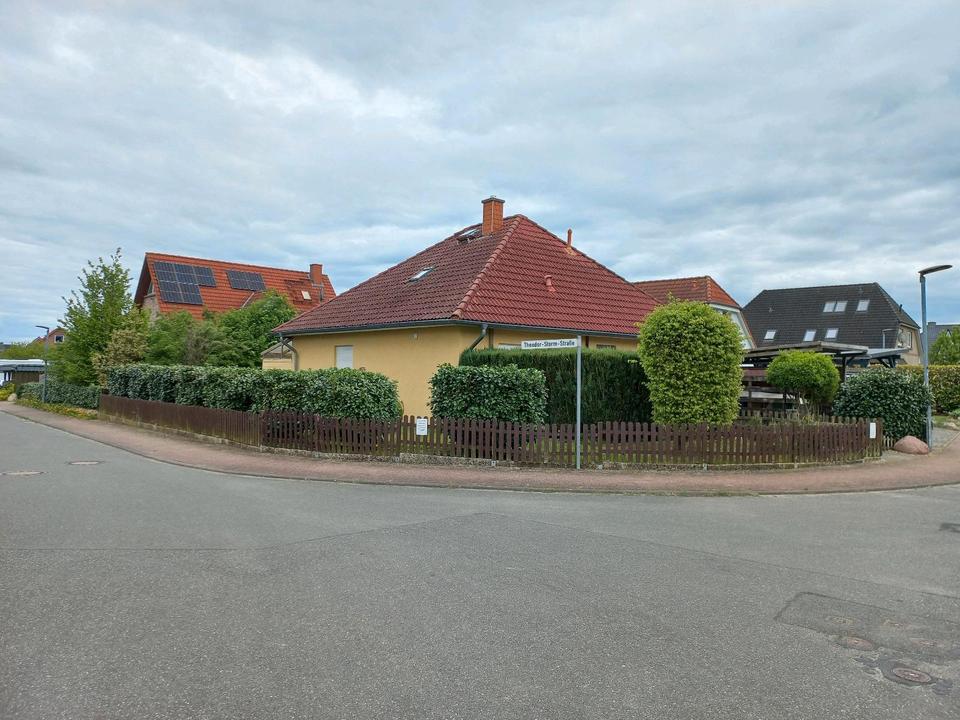 Thumbnail-Bungalow in Toplage mit 1 Zimmer Wohnung im OG