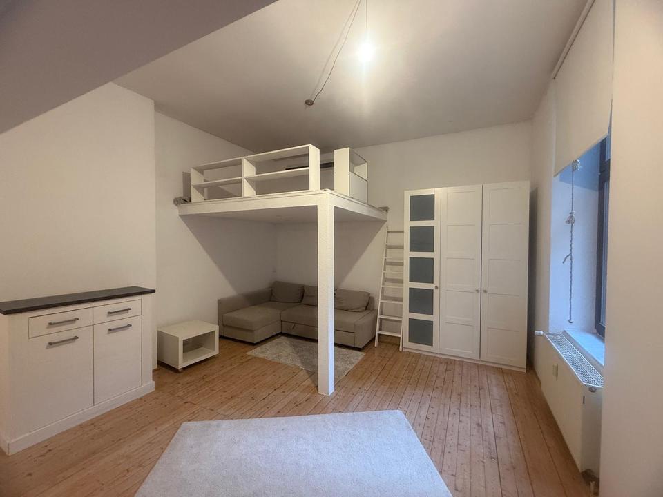 Thumbnail-Vollmöbliertes Altbau-Apartment am Media-Park Köln