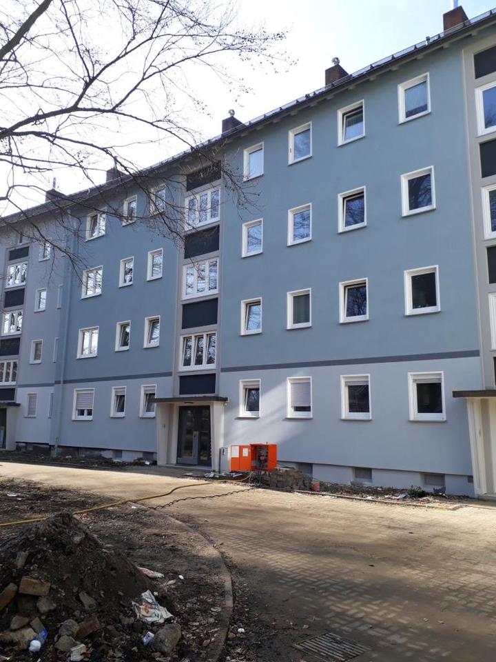 Thumbnail-Bei VIVAWEST die Sonnenstrahlen auf dem eigenen Balkon genießen.