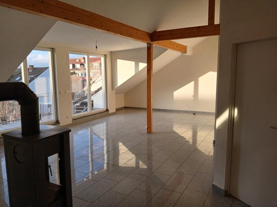 Thumbnail-84qm Penthousewohnung mit Kaminofen und Fussbodenheizg von Privat