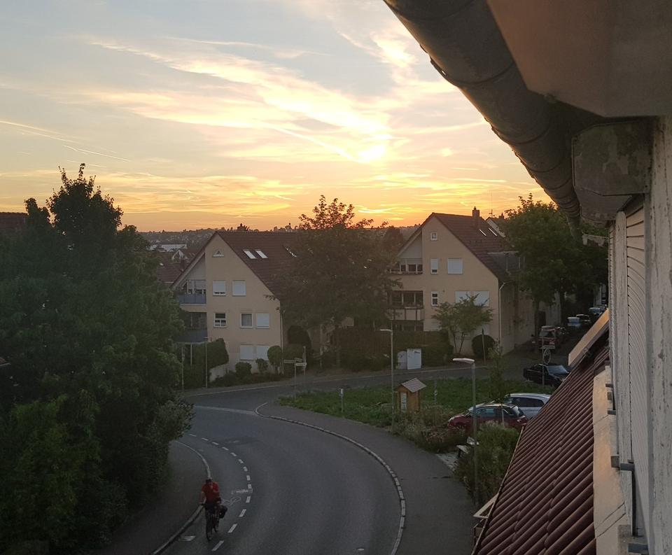 Thumbnail-!!! Sofort beziehbar !!! Helle 3,5-Zi.-DG-Wohnung, Balkon & EBK