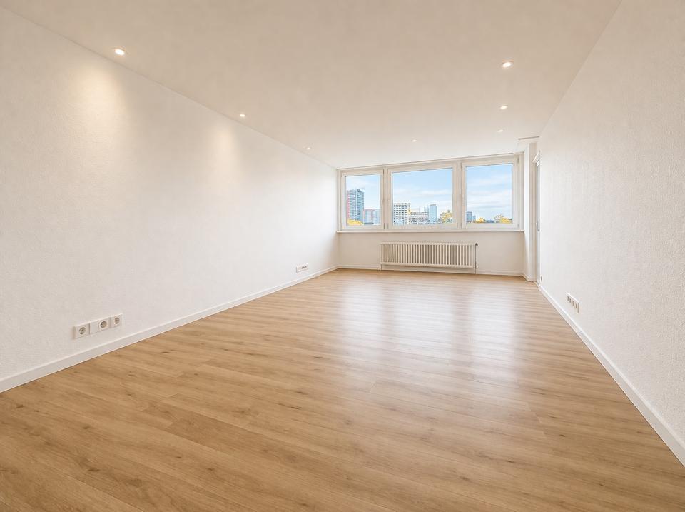 Thumbnail-Renovierte 3-Zimmer-Wohnung mit Balkon und Stellplatz