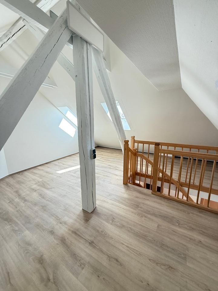 Thumbnail-Frisch sanierte Maisonettewohnung (350 M2)