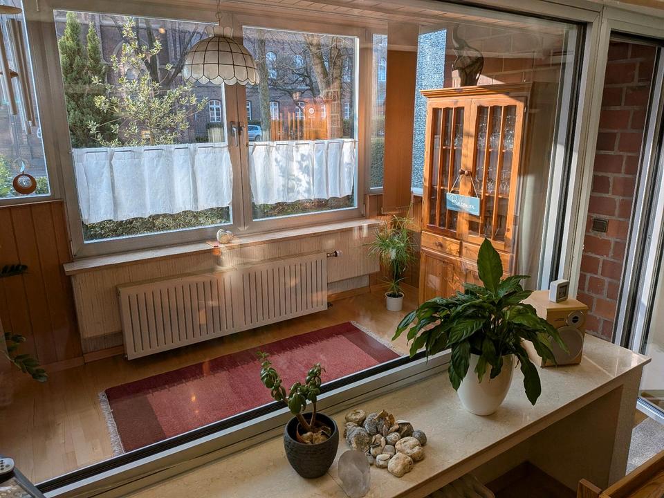 Thumbnail-Gepflegte 2-Zimmer-Erdgeschosswohnung mit Tiefgaragenstellplatz