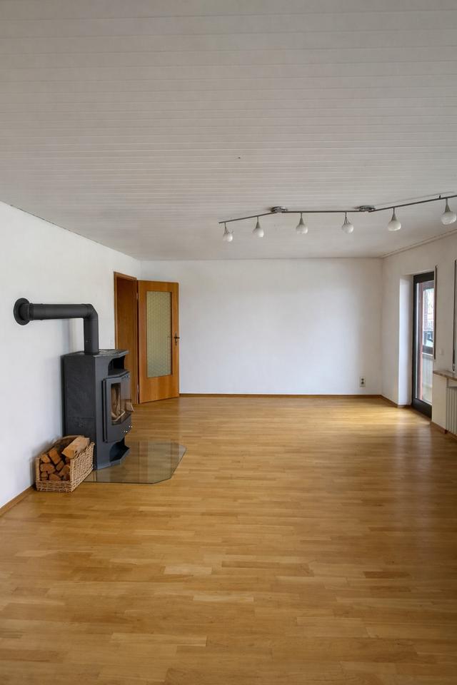 Thumbnail-4-Zimmer Wohnung mit Balkon in Eglfing zu vermieten