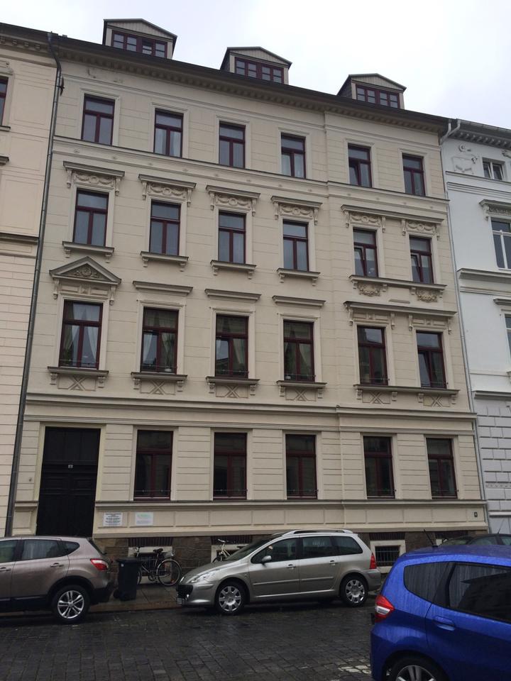 Thumbnail-RESERVIERT: Perfekte Lage - große, ruhige, zentrale DG-Wohnung