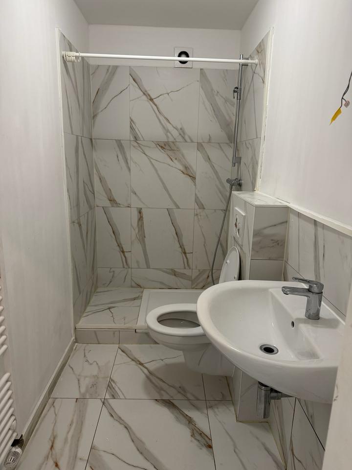 Thumbnail-Kernsaniert! 2-Zimmer-Wohnung im 1. OG mit Einbauküche + Keller