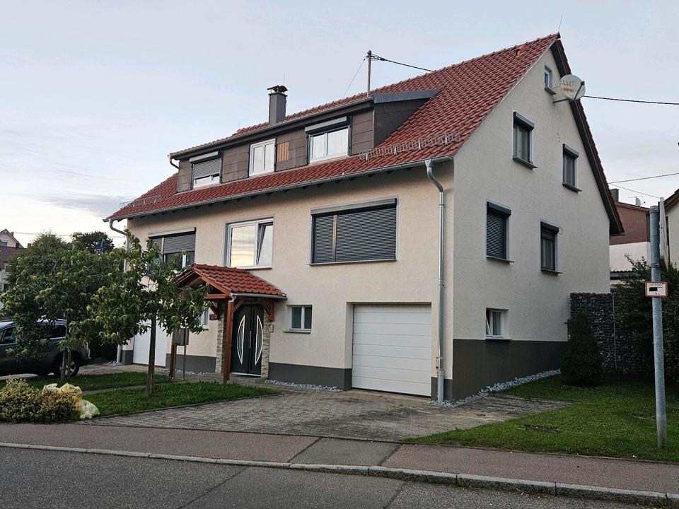 Thumbnail-Gepflegtes,4 Familienhaus in Neuffen
