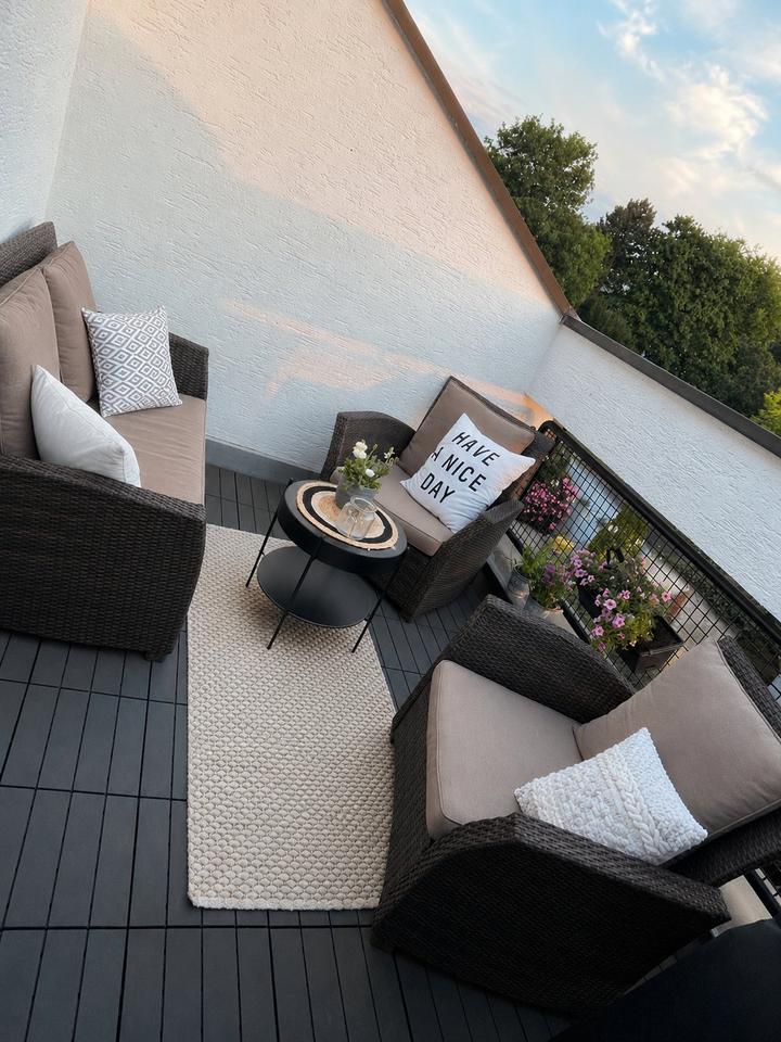Thumbnail-2,5-Zimmer-DG-Wohnung mit Klimaanlage, Südwest-Balkon, Garage