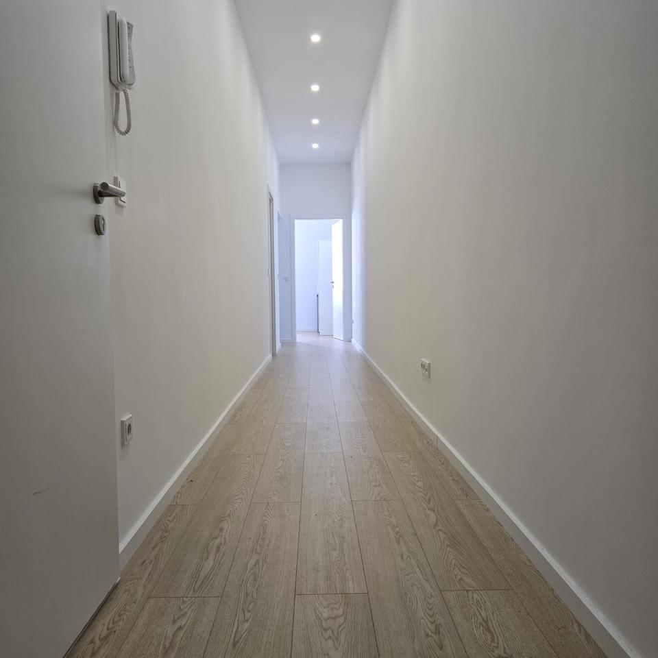 Thumbnail-Kernsanierte vollmöblierte 2 Zimmer Wohnung zu vermieten