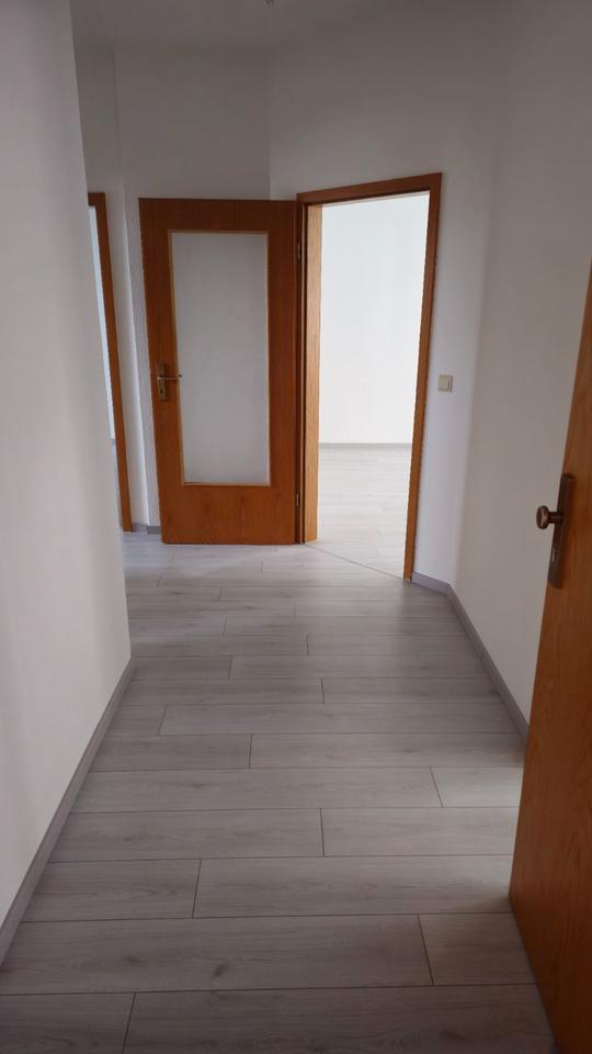 Thumbnail-3 Raumwohnung *neu renoviert* mit Einbauküche