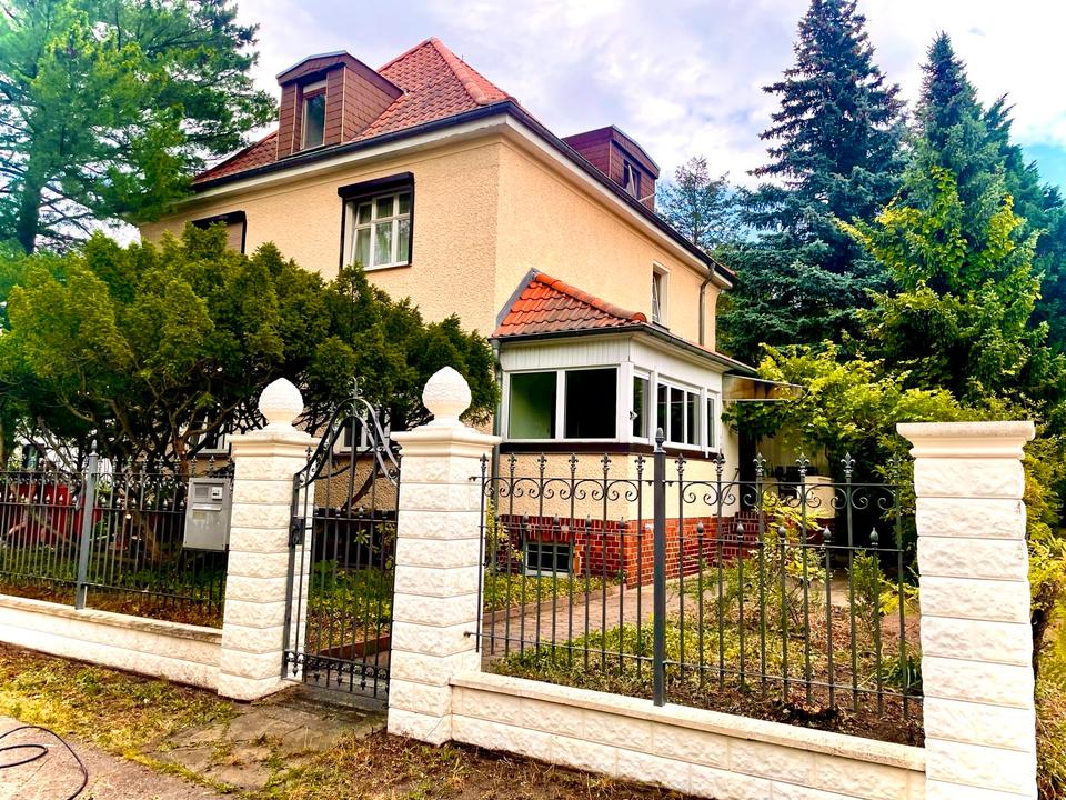 Thumbnail-Mehrgenerationenvilla in Berlin-Biesdorf Süd