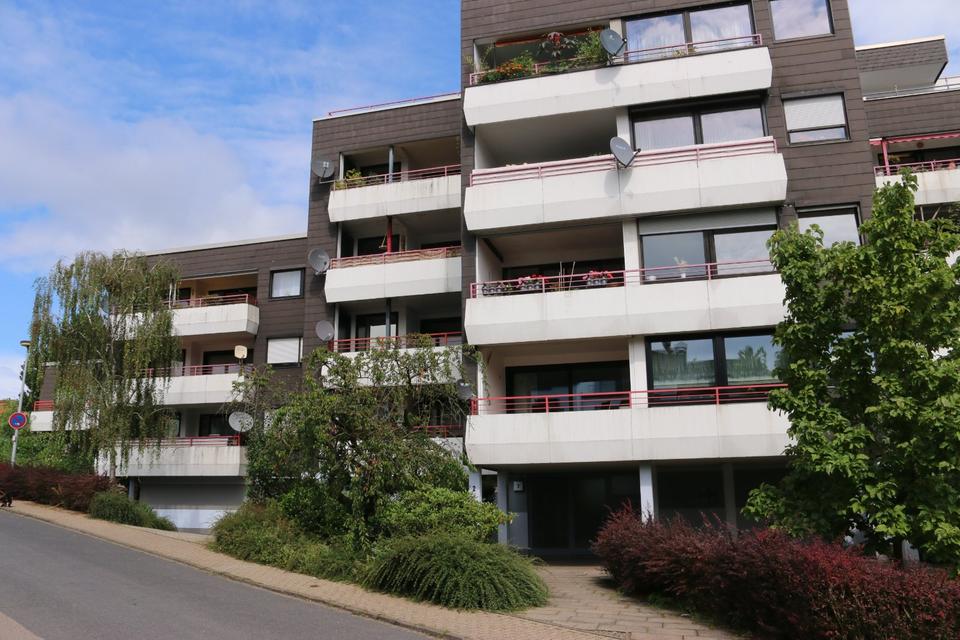 Thumbnail-Toll geschnittene Wohnung mit Schwimmbad - provisionsfrei!