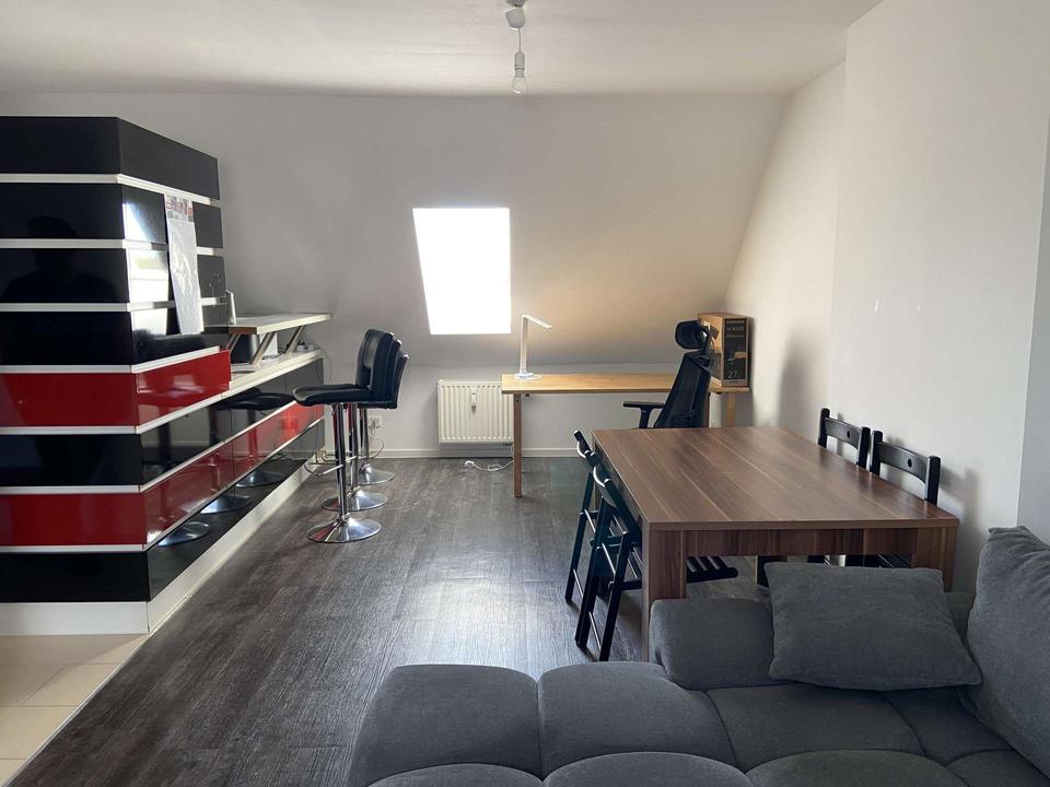Thumbnail-Gemütliche 2-Zimmer-DG-Wohnung mit moderner offener Küche