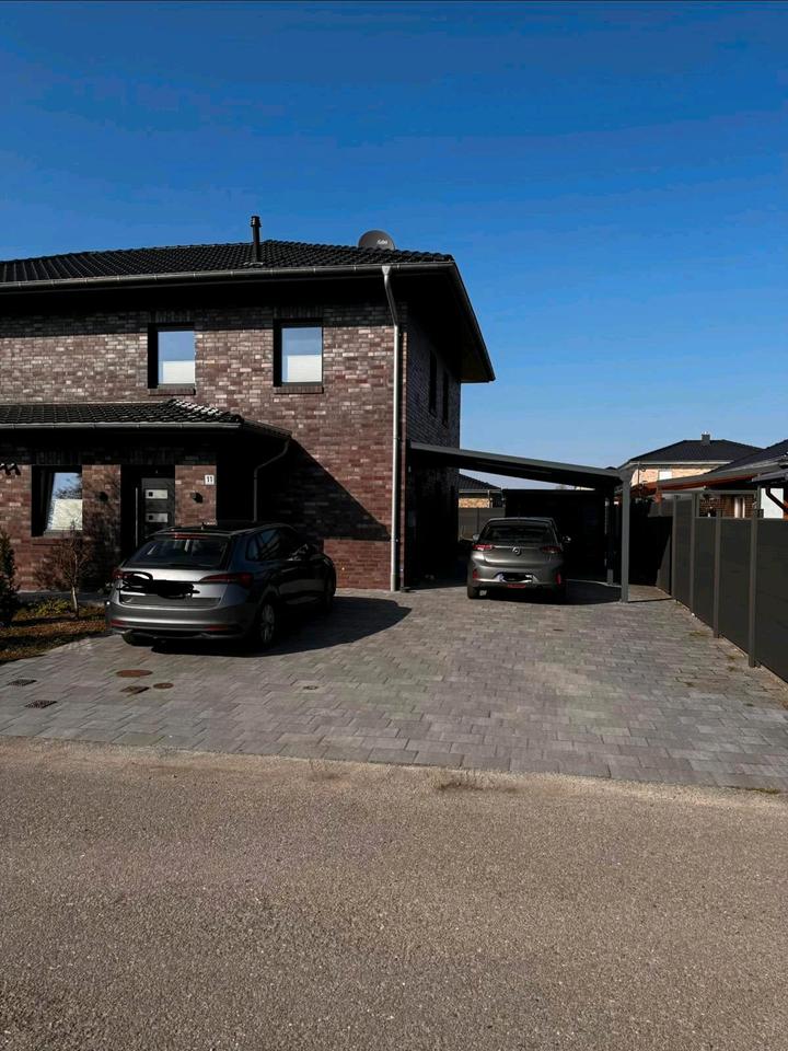 Thumbnail-Moderne Doppelhaushälfte (Bj. 2022) mit Garten in ruhiger Lage