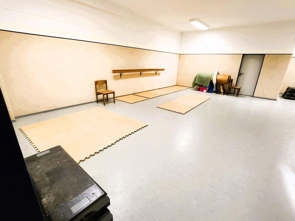 Thumbnail-Gymnastikraum zu vermieten