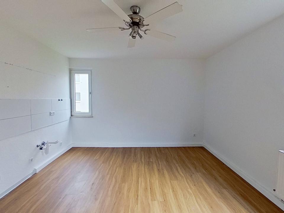 Thumbnail-Helle 2-Zimmer-Wohnung mit modernem Tageslichtbad und Wohnküche