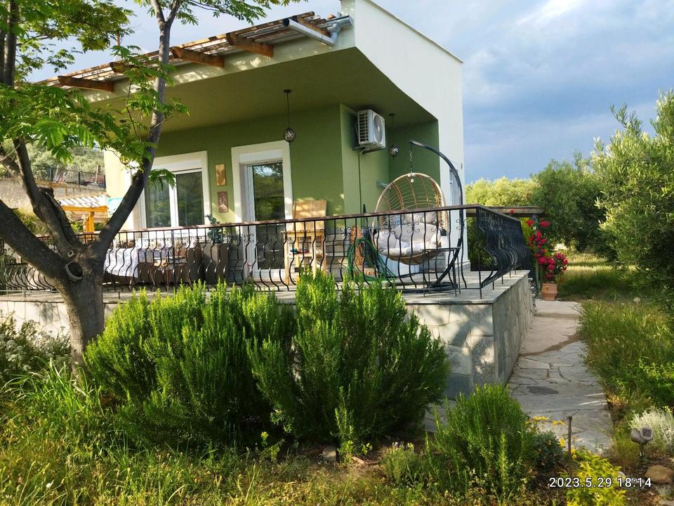 Thumbnail-Griechisches Festland am Meer,Weihnachtszeit,Winterflucht.