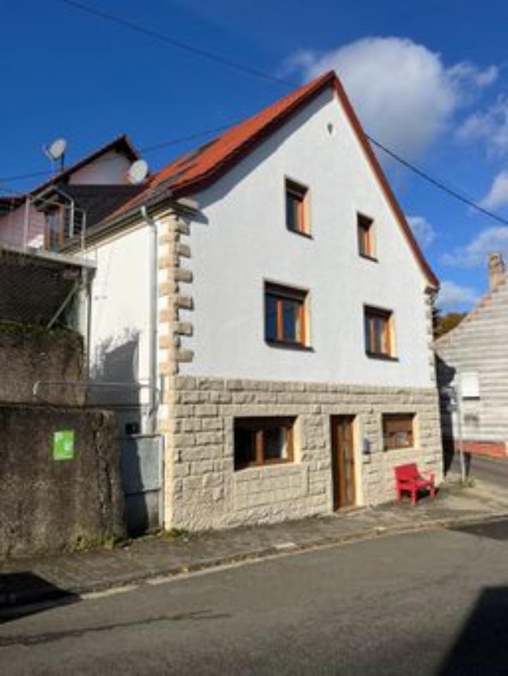 Thumbnail-Dachgeschosswohnung mit Balkon und neu saniertem Badezimmer