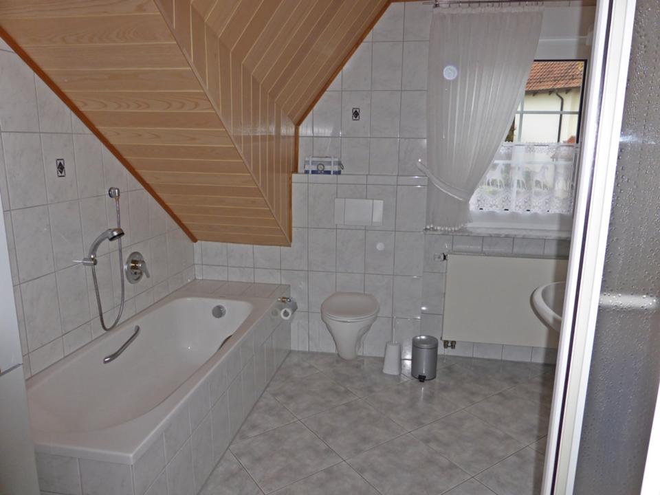 Thumbnail-2 ZKB Dachgeschosswohnung ab 01.01.26 - Möbliert