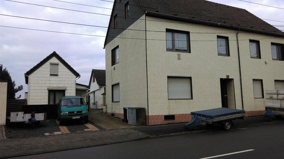 Thumbnail-Mehrfamilienhaus mit Nebengebäude Provisionsfrei