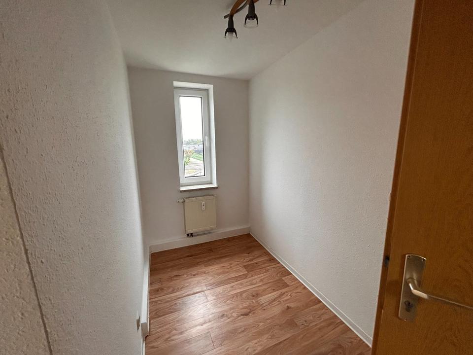 Thumbnail-+Renovierte 3-Zimmer-Dachgeschosswohnung+