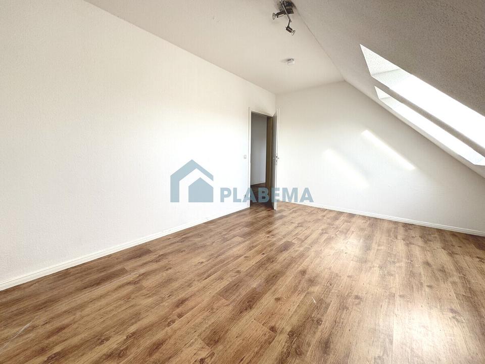 Thumbnail-JETZT ZUM NEUEN PREIS-Tolle Altstadtwohnung - 4-Zimmer-Wohnung mit Balkon zu vermieten