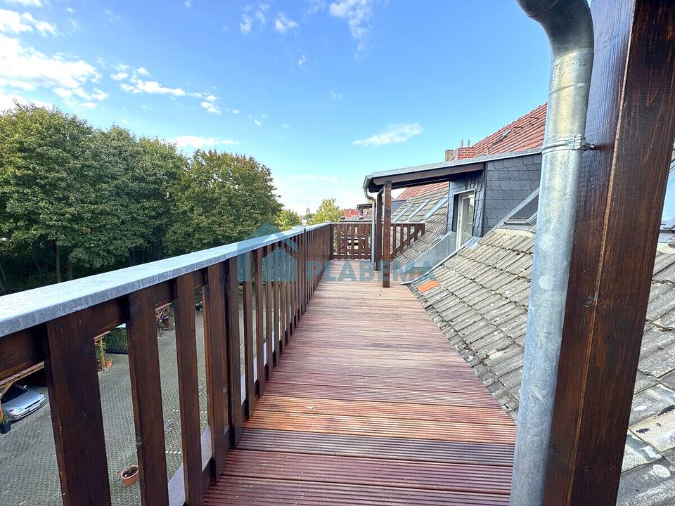 Thumbnail-JETZT ZUM NEUEN PREIS-4- Zimmer- Wohnung im Dachgeschoss mit Balkon, Einbauküche und Stellplatz