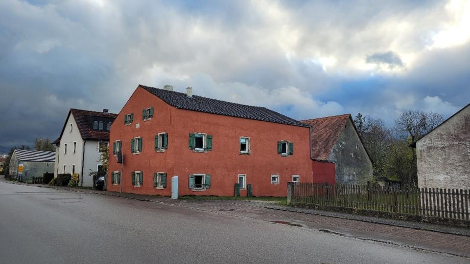 Thumbnail-Jurahaus mit großem Garten