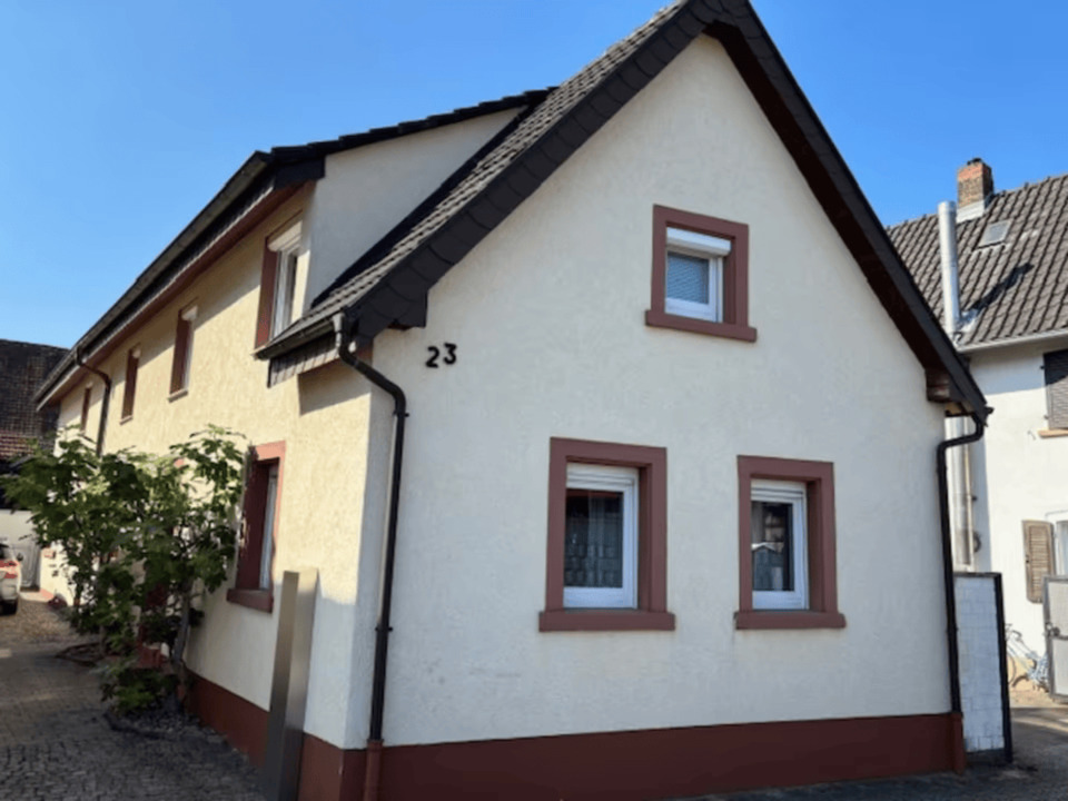 Thumbnail-Einfamilienhaus mit großem Innenhof, Scheune + sonnigem Garten