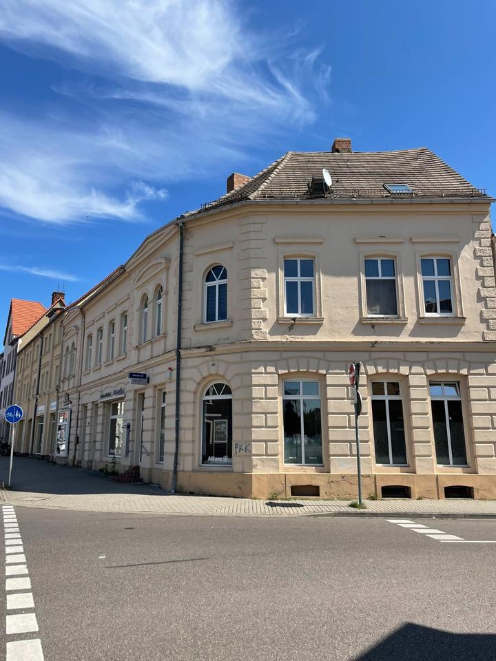 Thumbnail-1 Raum -1-Raum-Wohnung in Bitterfeld – Zentral gelegen, 47 m², neu modernisiert