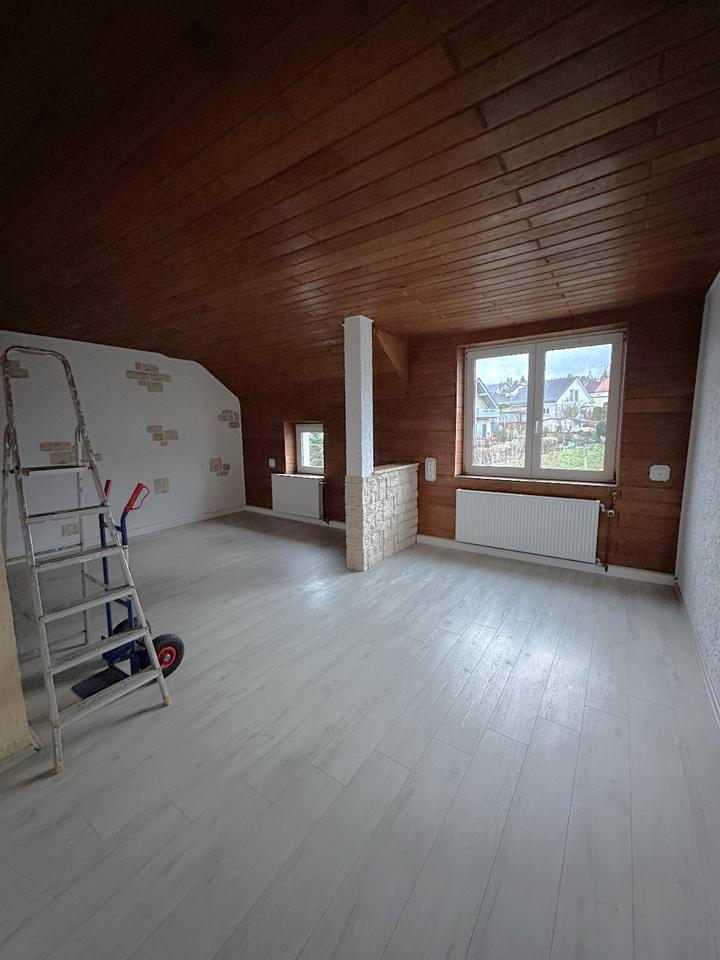 Thumbnail-3 Zimmer Küche Bad Dachgeschosswohnung mit Garten in Lengenfeld