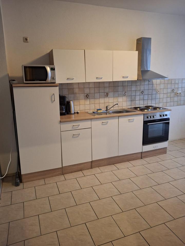 Thumbnail-2 Zimmer & Balkon & Tageslichtbad (Hugenottenstr. 1)