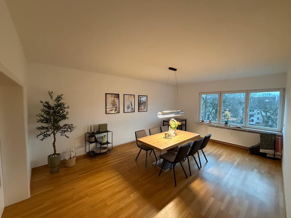 Thumbnail-Schöne, helle Wohnung Oberkassel hohe Decken