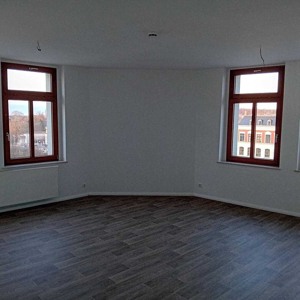 Thumbnail-Großzügige 3-R.-Wohnung mit 120 m² in Meerane